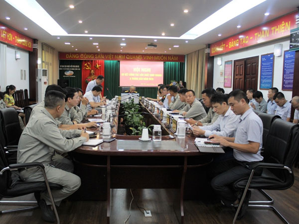 Xi măng Xẩm Phả tổ chức hội nghị sơ kết công tác sản xuất kinh doanh 6 tháng đầu năm 2020