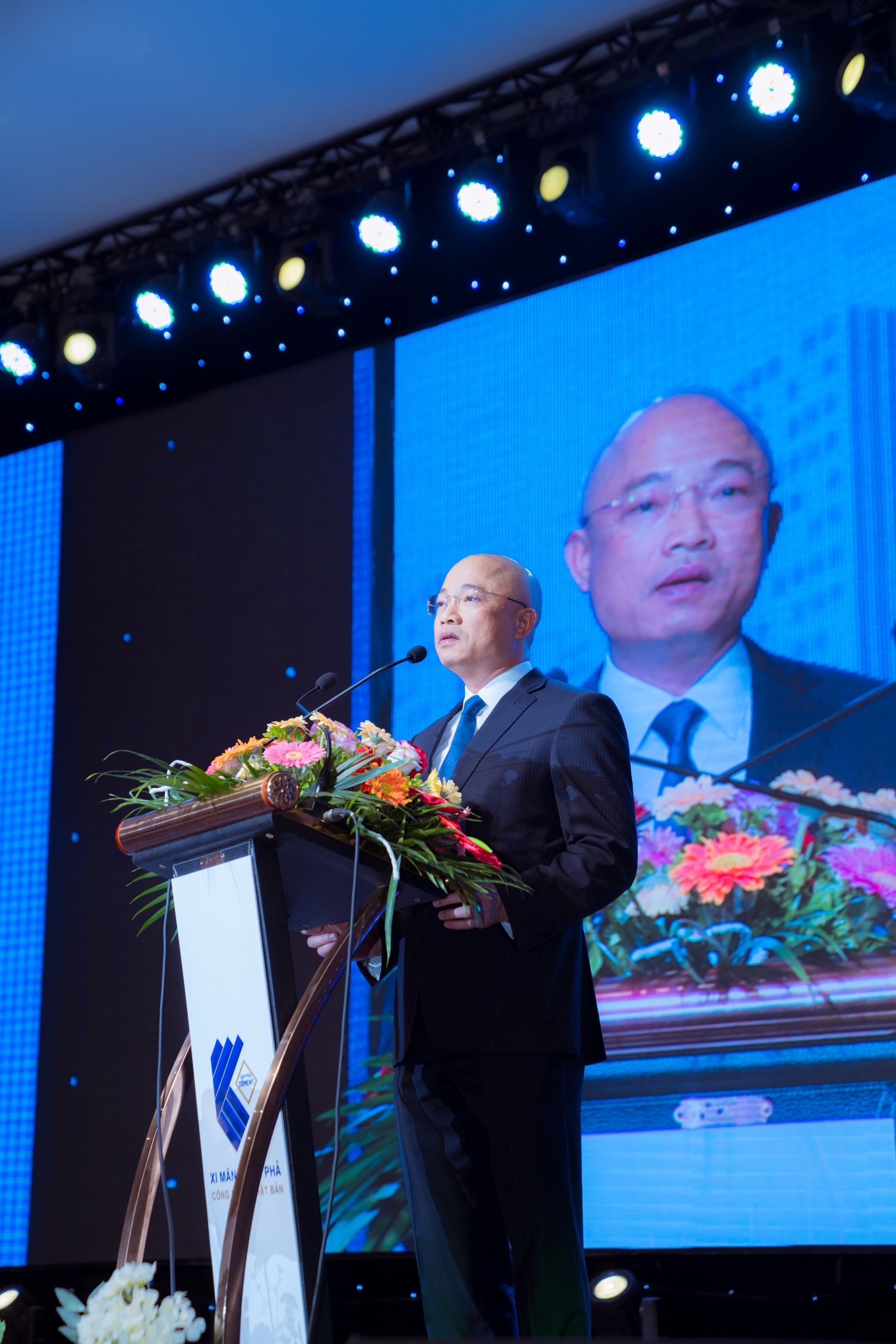 Xi măng Cẩm Phả tổ chức thành công Hội nghị khách hàng năm 2022