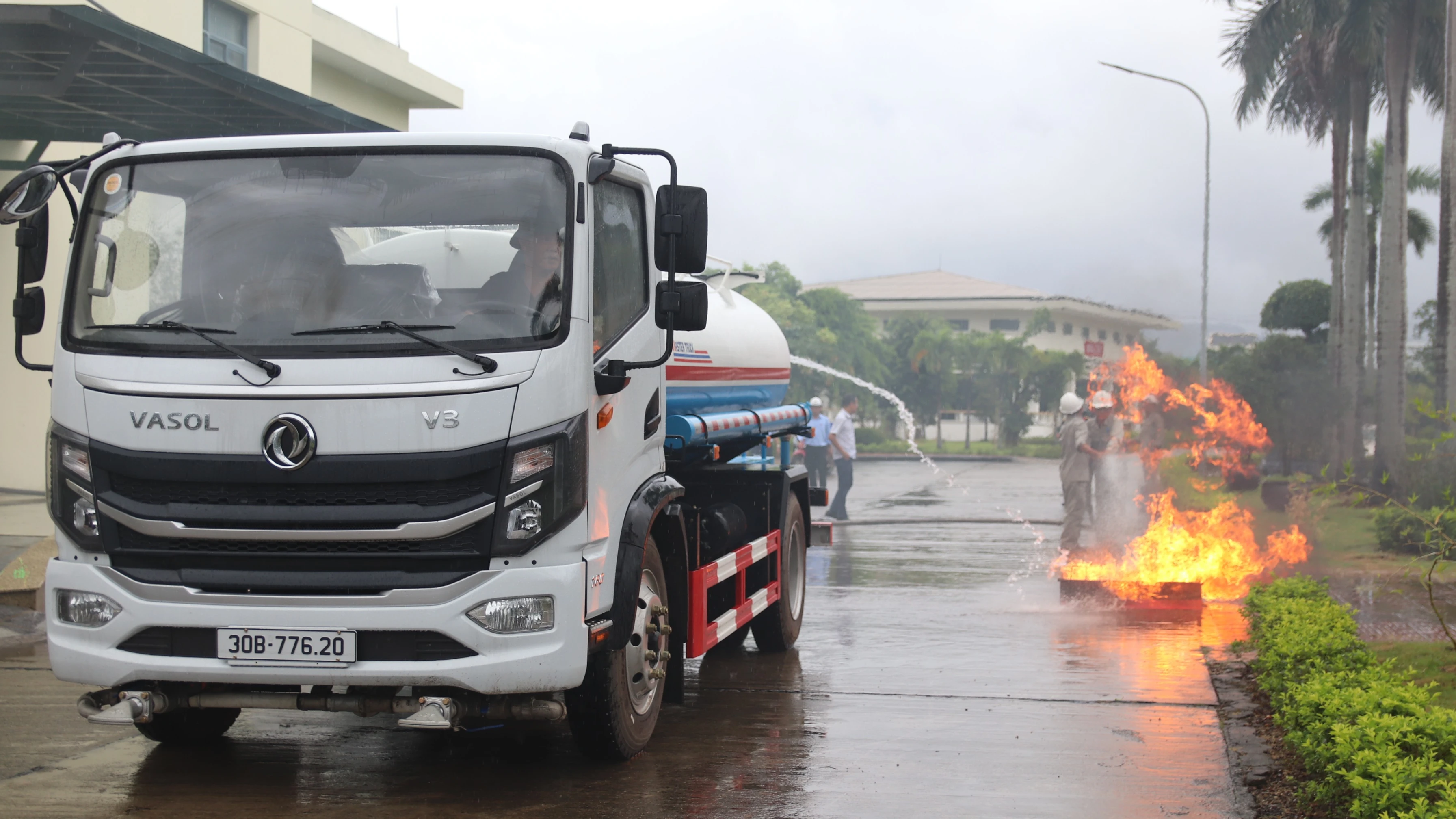 Xi măng Cẩm Phả nâng cao năng lực sẵn sàng phòng cháy, chữa cháy